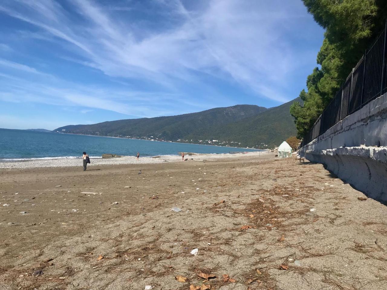 Частный Дом У Моря Gagra Esterno foto